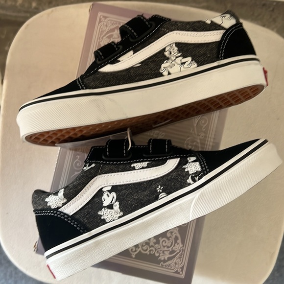 Disney x Vans Kids Old Skool Hook and Loop Shoes (4-8 years) - Picture 9 of 15